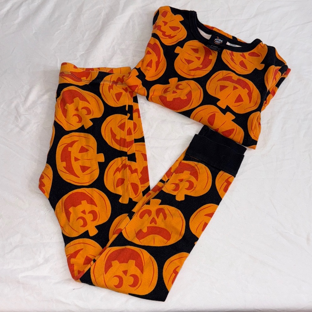 Pumpkin Print Kids Pajama Set - Picture 6 of 6